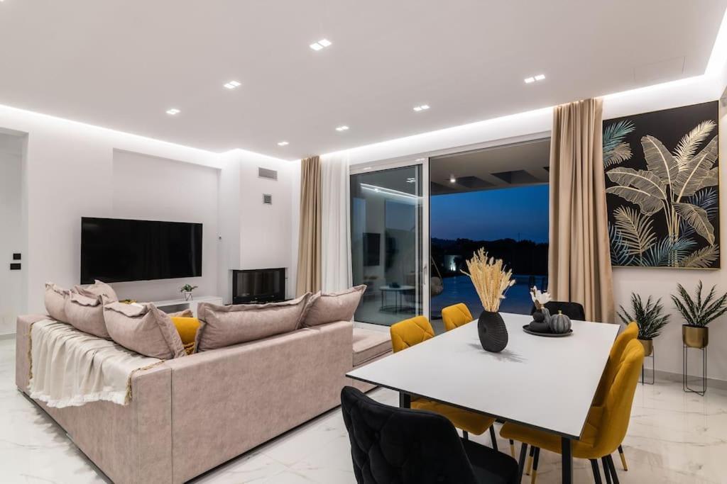 Melissia Luxury Villa Kalamákion Екстериор снимка